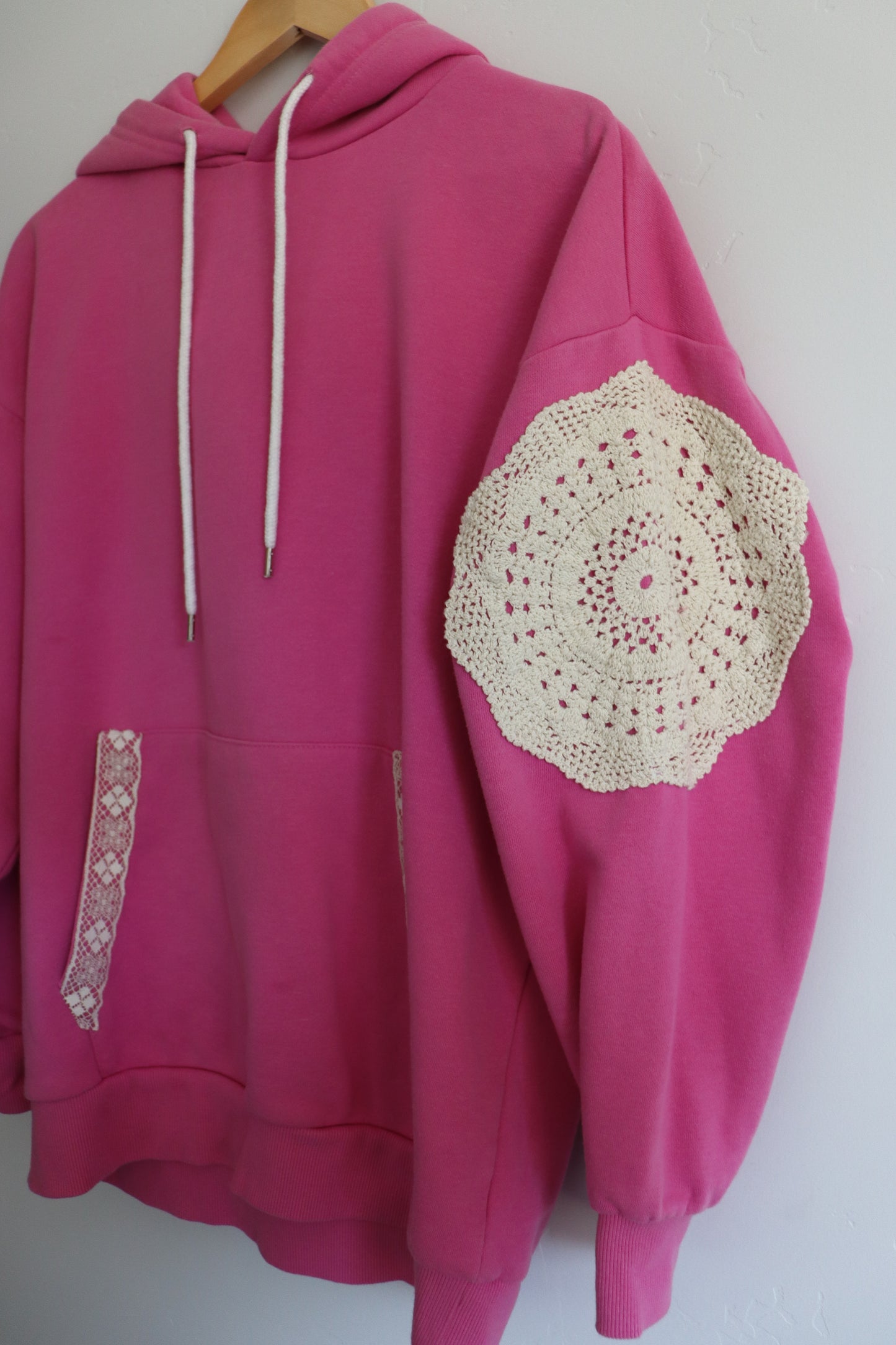 Doily pink hoodie MEDIUM