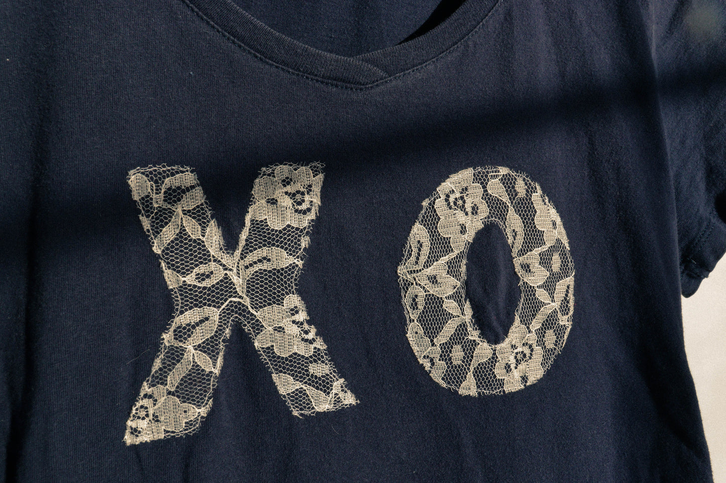 Lace XO shirt SMALL
