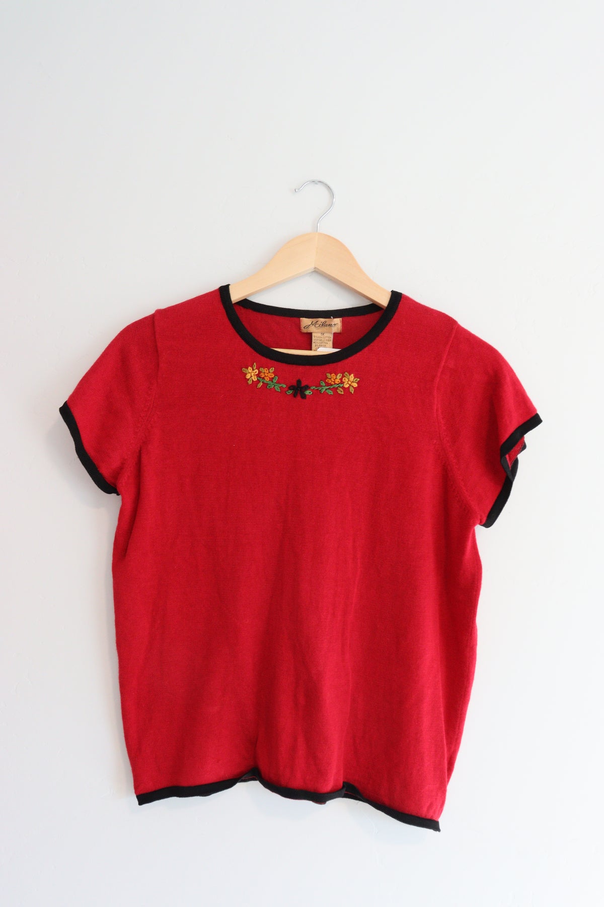 Red short sleeve sweater MEDIUM