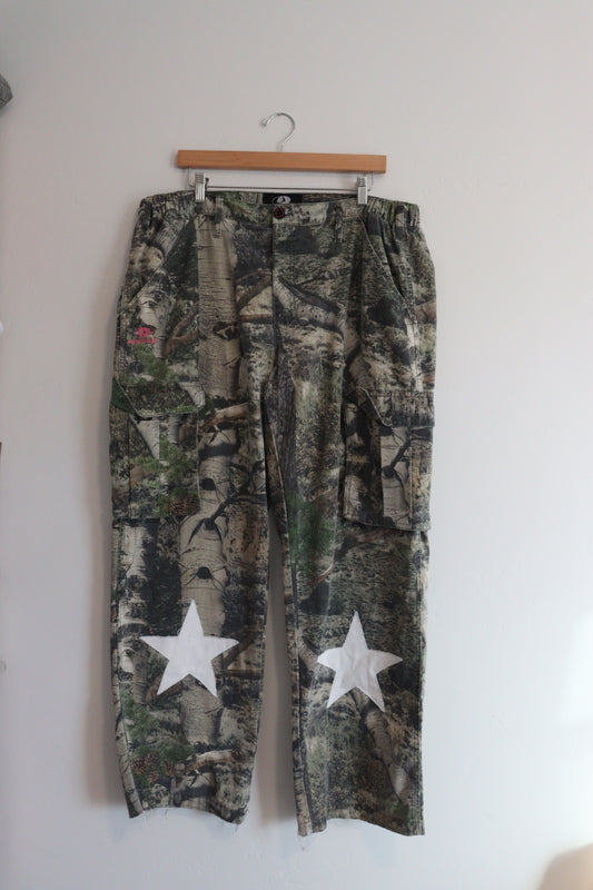 Camo cargo pants XL