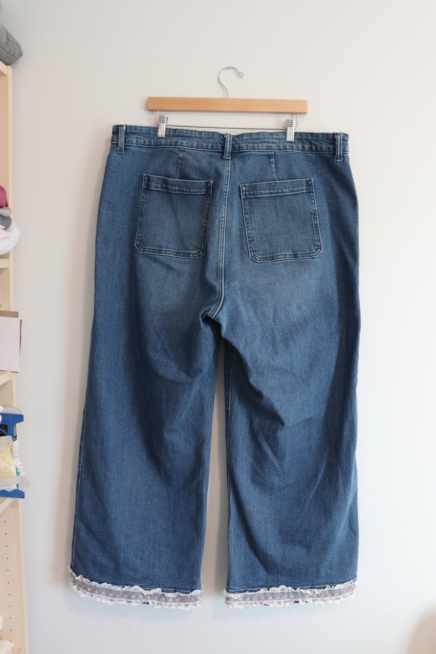 Wide leg jeans with heart doileys SIZE 20