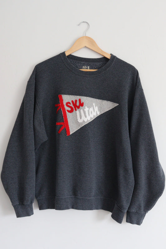 Ski utah crewneck LARGE