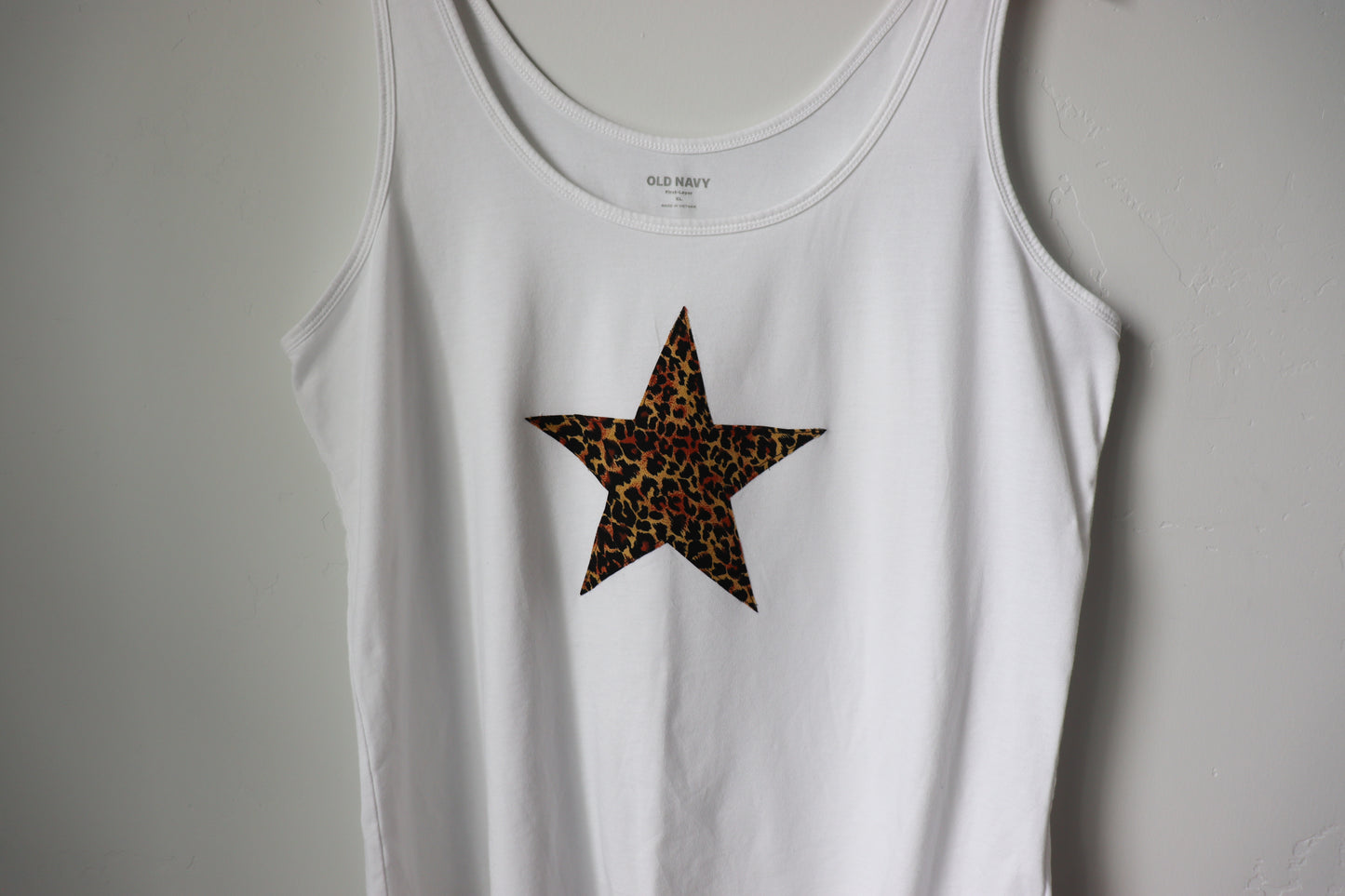 White cheetah print tank XL