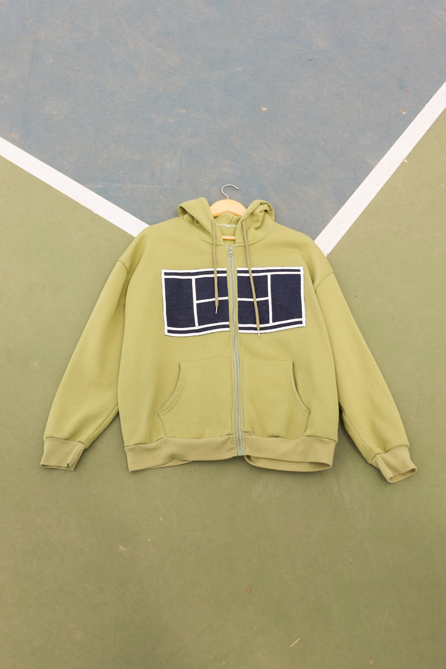 Green zip up hoodie X-L